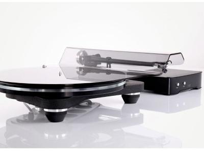Rega Planar 8 Turntable with Apheta 3 Cartridge (Black)